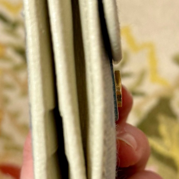 CELINE Vintage Trifold Triomphe Compact Wallet in LTE Blue/White Leather/Canvas - Picture 4 of 15